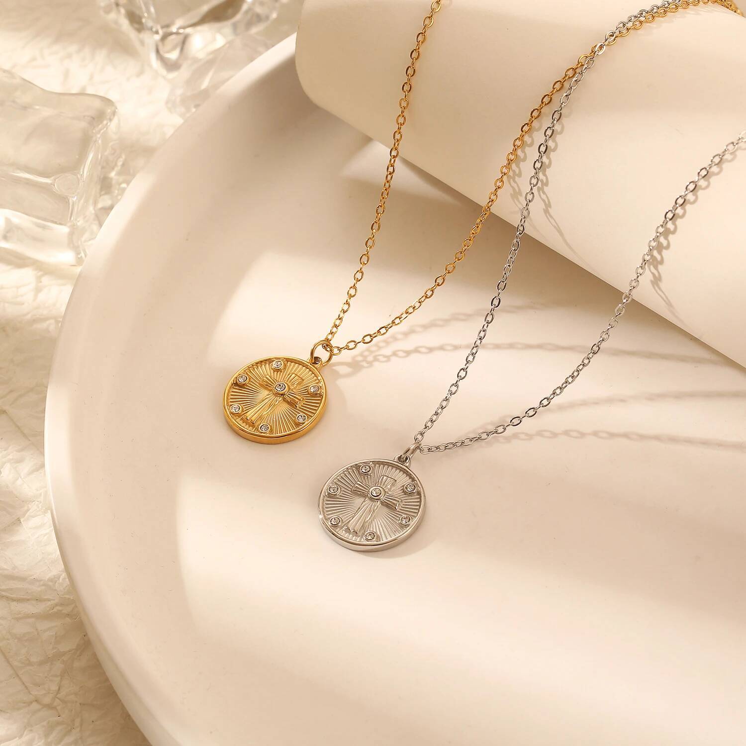 Coin Necklace Delicate - Frauen zarte runde Münze Zirkon Stein