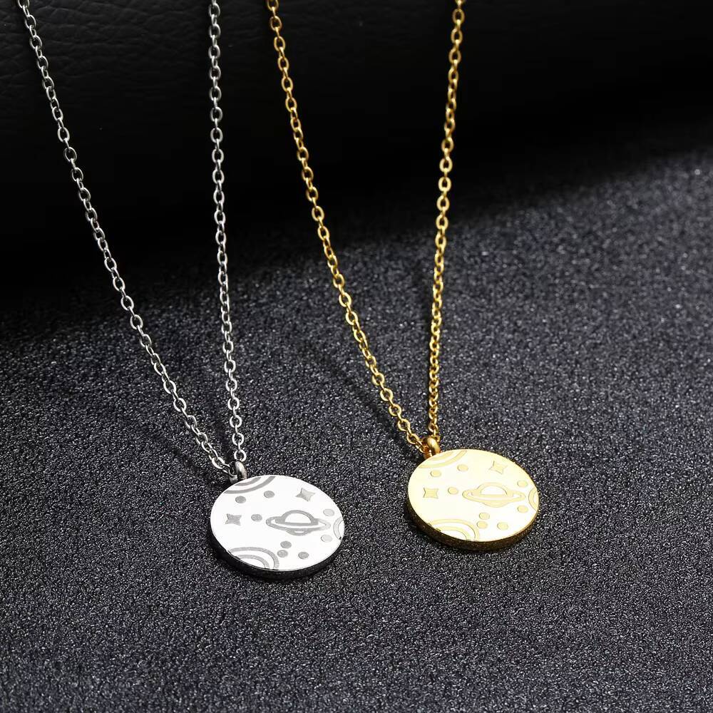 Coin Necklace Delicate - Edelstahl Münze Weltkarte Reise Anhänger Halskette