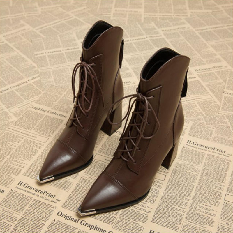 Women'S Accessories Trends 2025 - Frauen Stiefeletten Mode Spitz High Heels