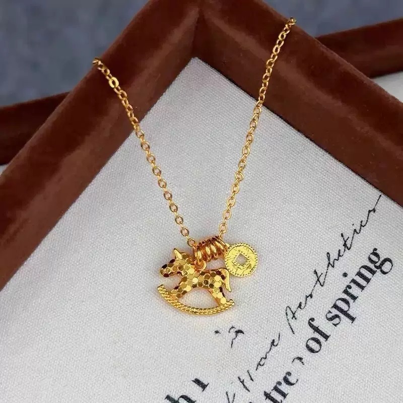 Funkelnde Eisriss-Pferdeanhäng – Coin Necklace Delicate Bewertung und Preis