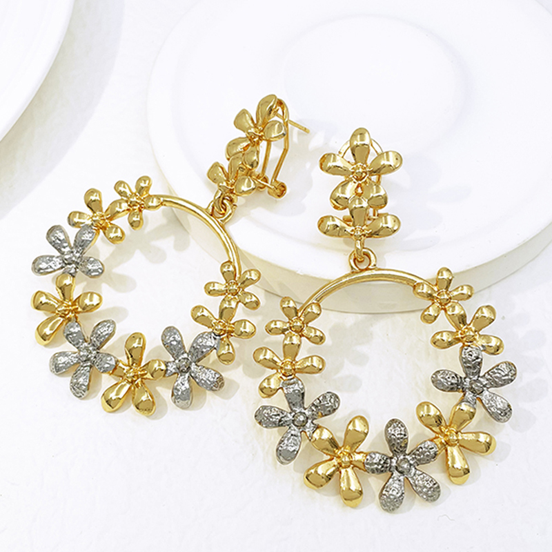 Große Damen-Ohrhänger, 18K ver – Women Accessories Dubai Bewertung und Preis