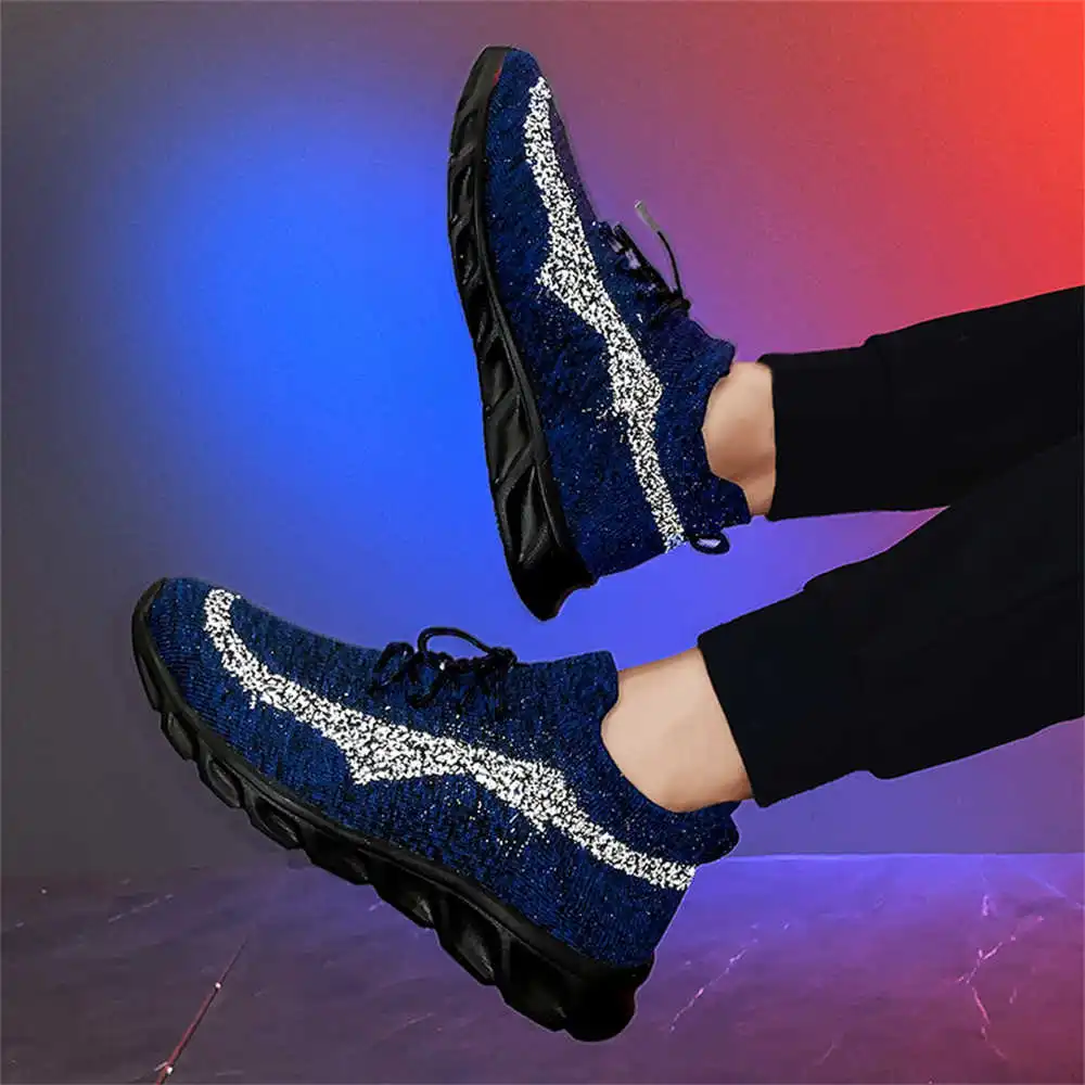 Schnür-Sneaker mit flacher Soh – Women Accessories Brand Name Bewertung und Preis