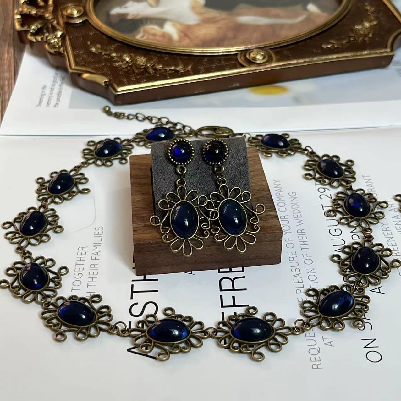 Historische Königin Anne Boley – Women Accessories Earrings Bewertung und Preis