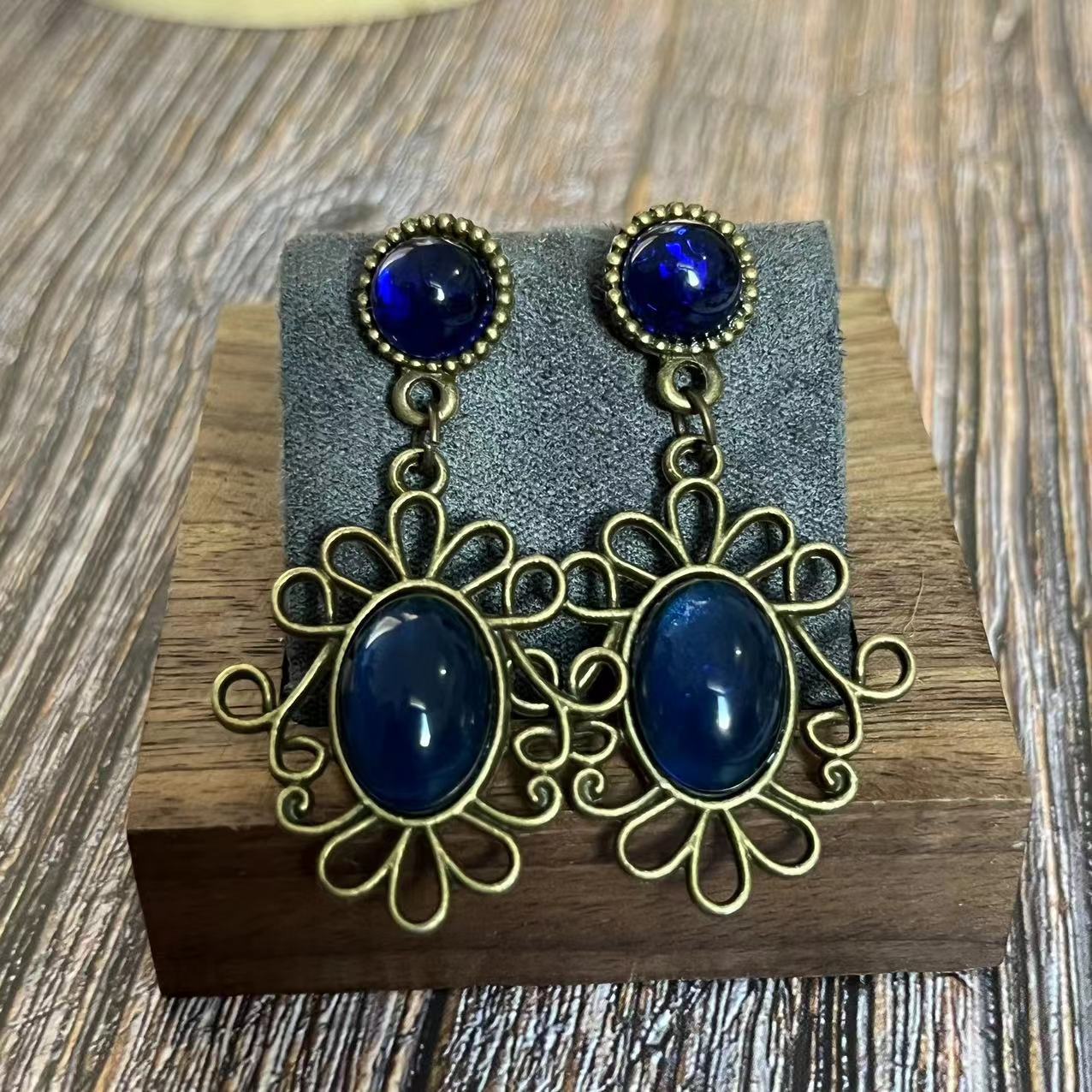Historische Königin Anne Boley – Women Accessories Earrings Bewertung und Preis